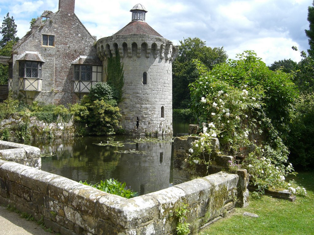 Scotney Castle by PJMarriott