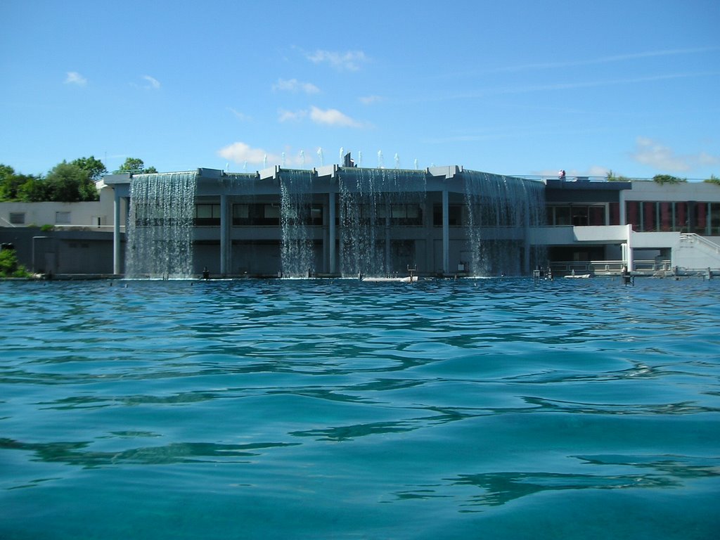 Futuroscope : Cascade du Lac aux Images by TCJ