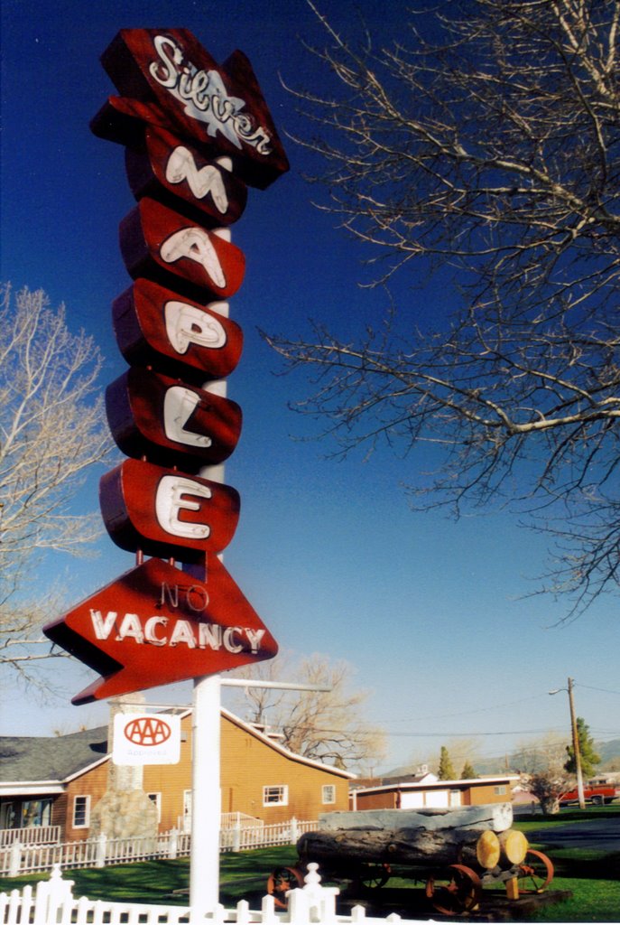 Silver Maple Inn Sign by gpsman