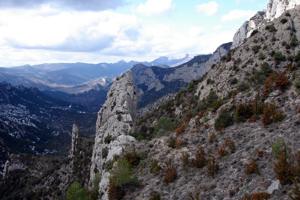 Fígols i Alinyà, 25794, Lleida, Spain by Gerard MUSSOT