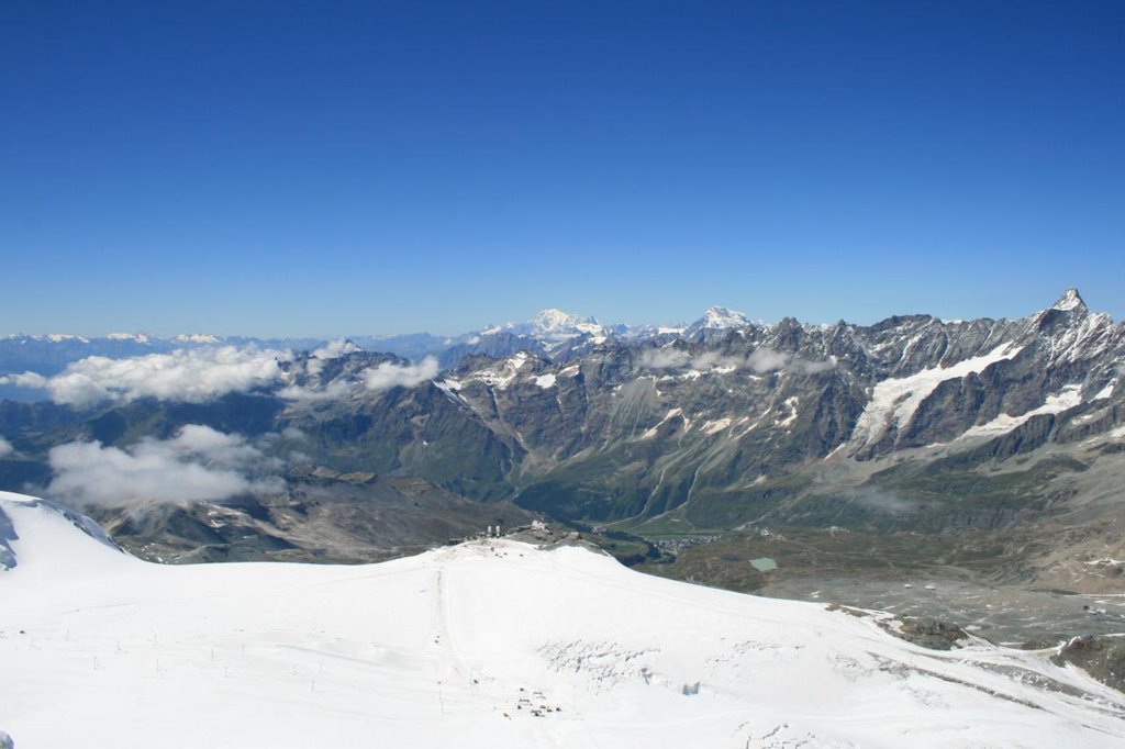 Mont Blanc from Klein Mattehorn by vlada42