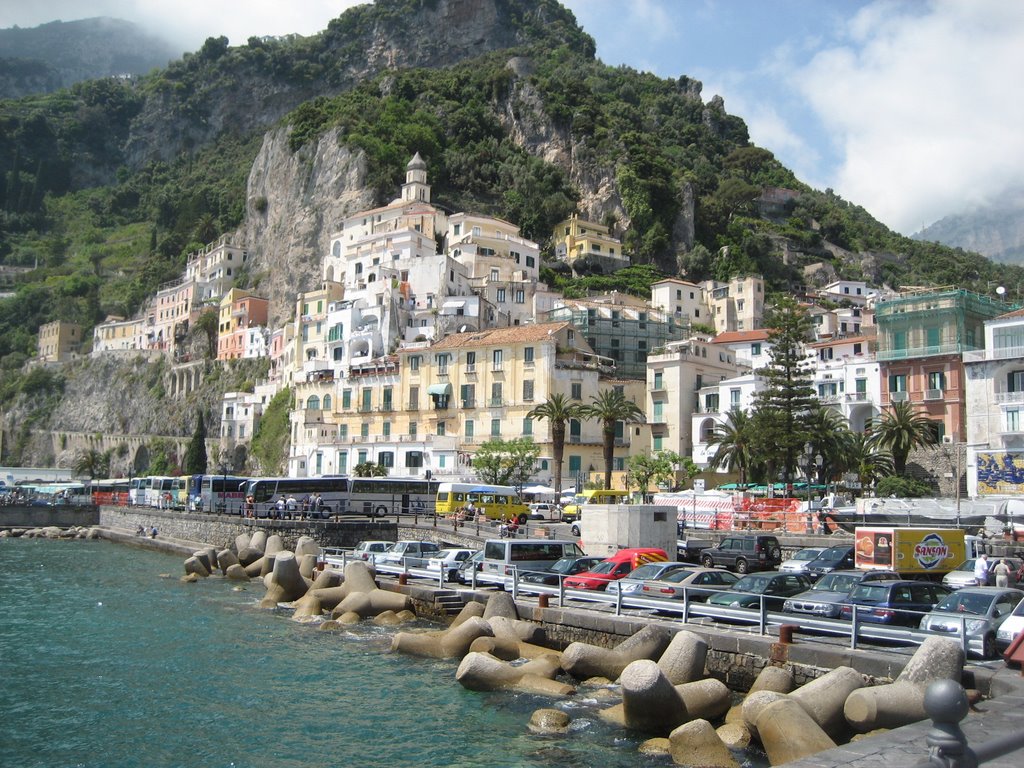 Viale della Regione, 4, 84011 Amalfi SA, Italy by Luis Manzo