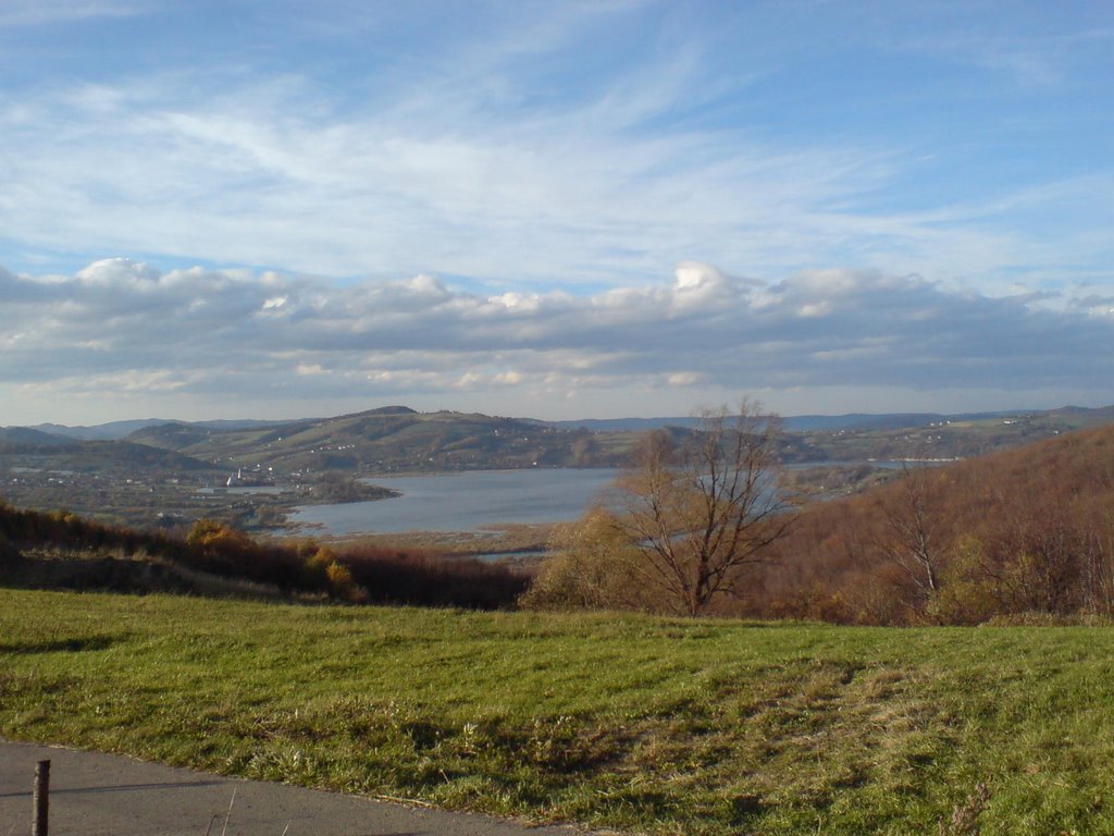 Panorama Jeziora Rożnowkiego, widok na Tęgoborze by msracerebel