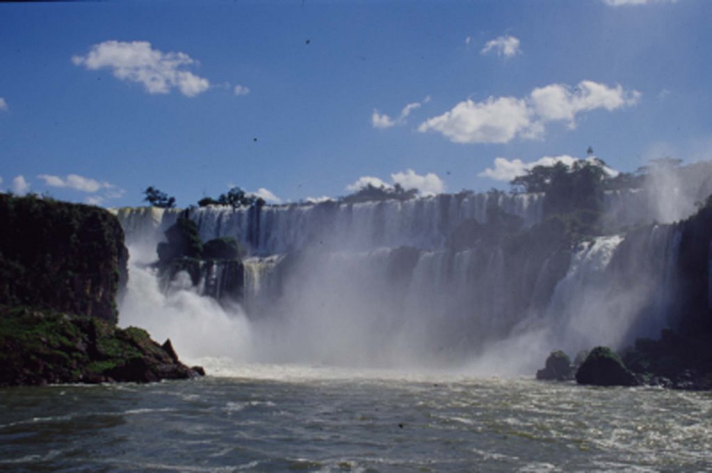 Iguazu by Polifacetico