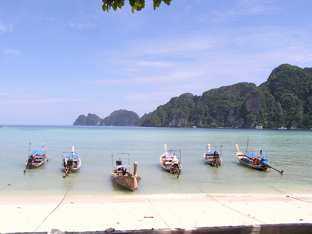 Ko Phi Phi, Thailand by Lenka Daems