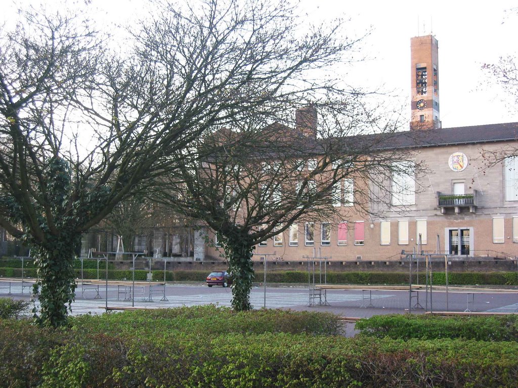 Oosterbeek Raadhuisplein met gemeentehuis by o.vdveen