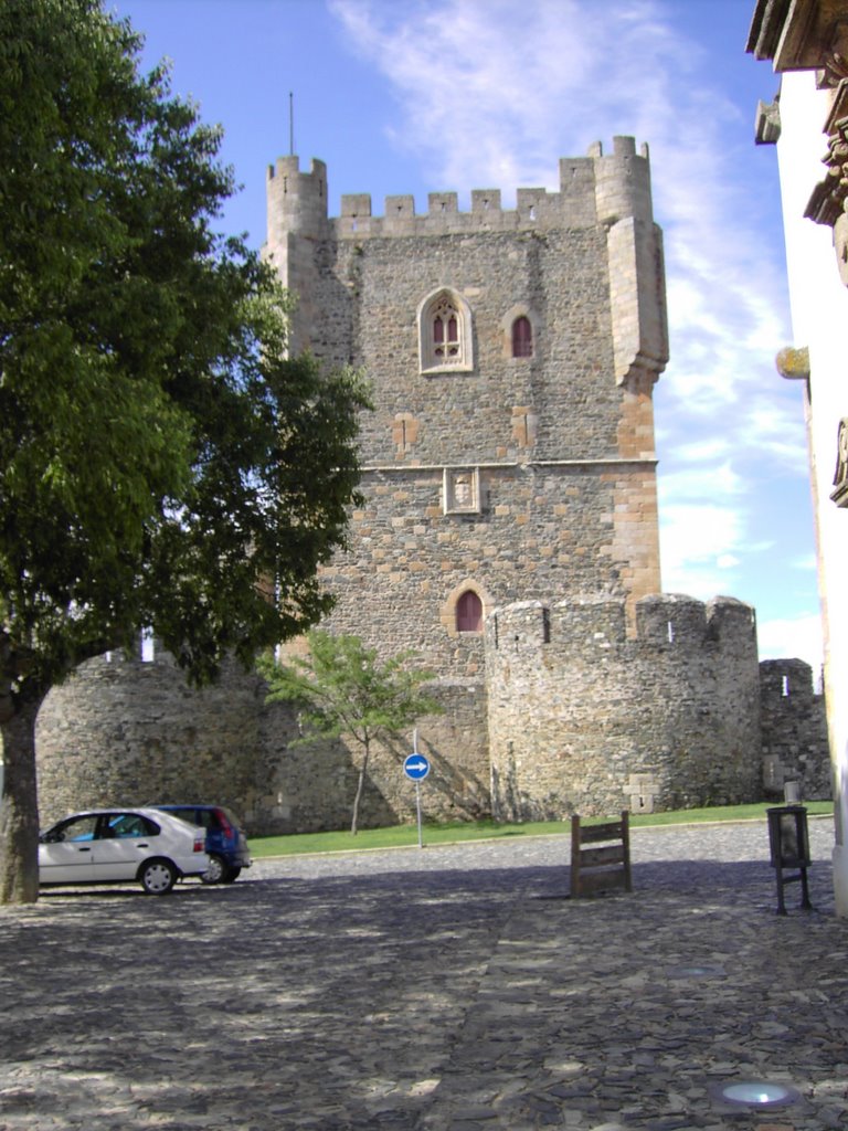 Torre de Menagem, Bragança by Spiritwolf