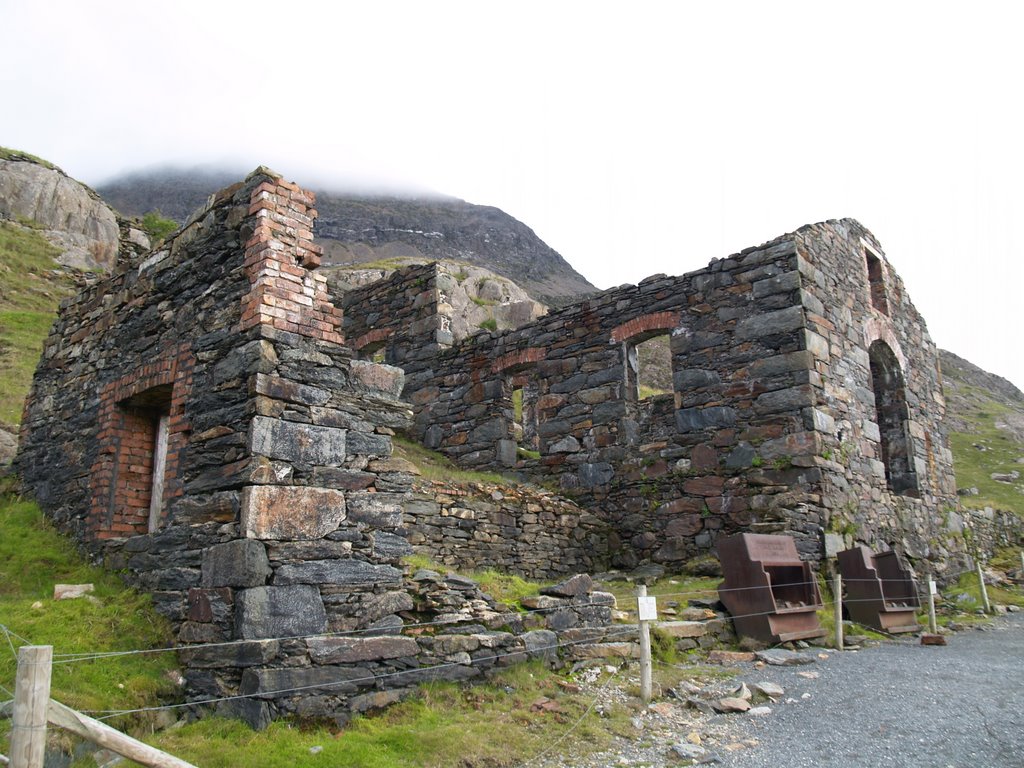 Disused Mine Building, Miners Track, Snowdon by Bob Coulson