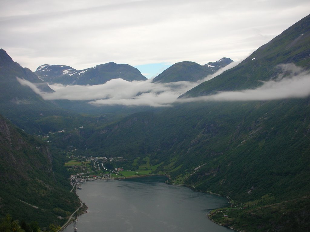 Fiordo de Geiranger by Antonio Manuel Montu…