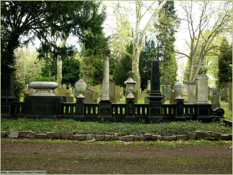 Alter Jüdischer Friedhof by ostendfaxpost