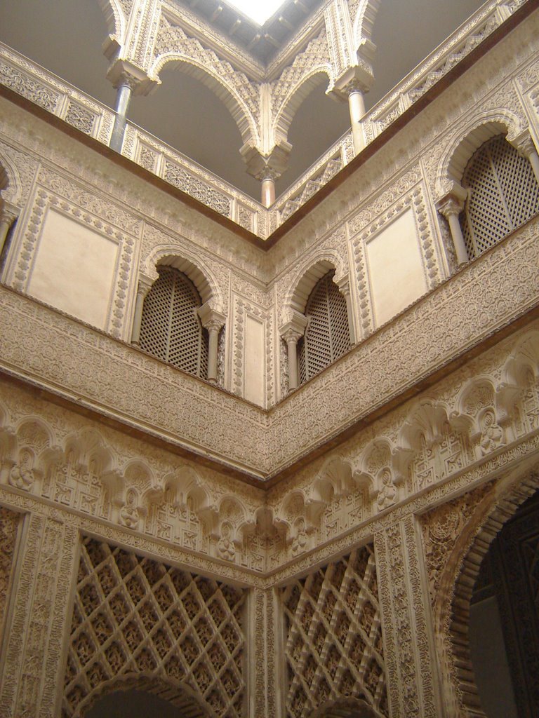 Inside the Alcazar Sevilla by Dorkita&O