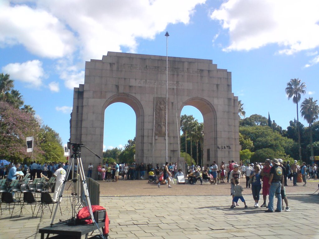 Arco da Redenção by alwiethaus