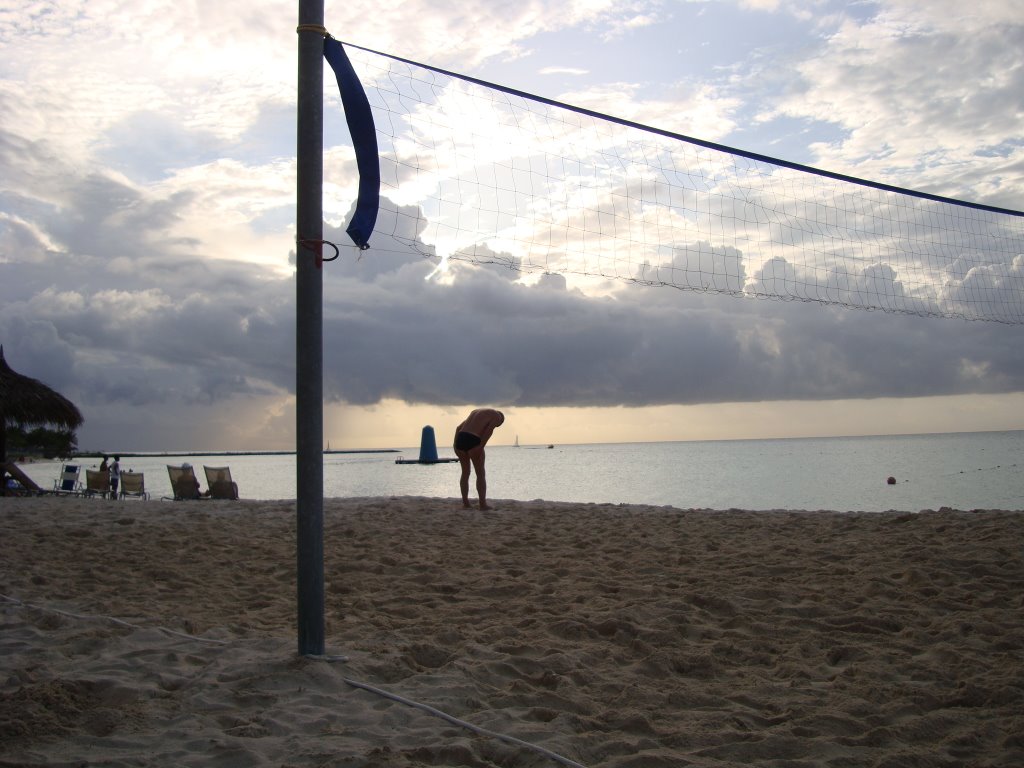 Atardecer en la playa by Nelson González