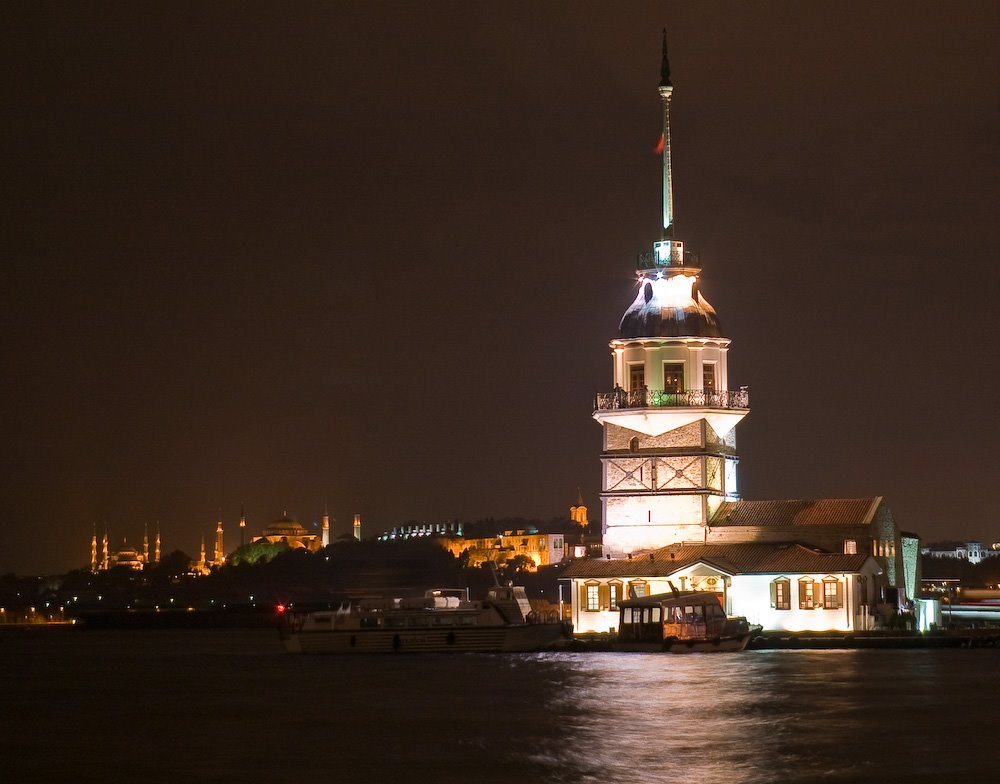 Maiden's tower by jhk