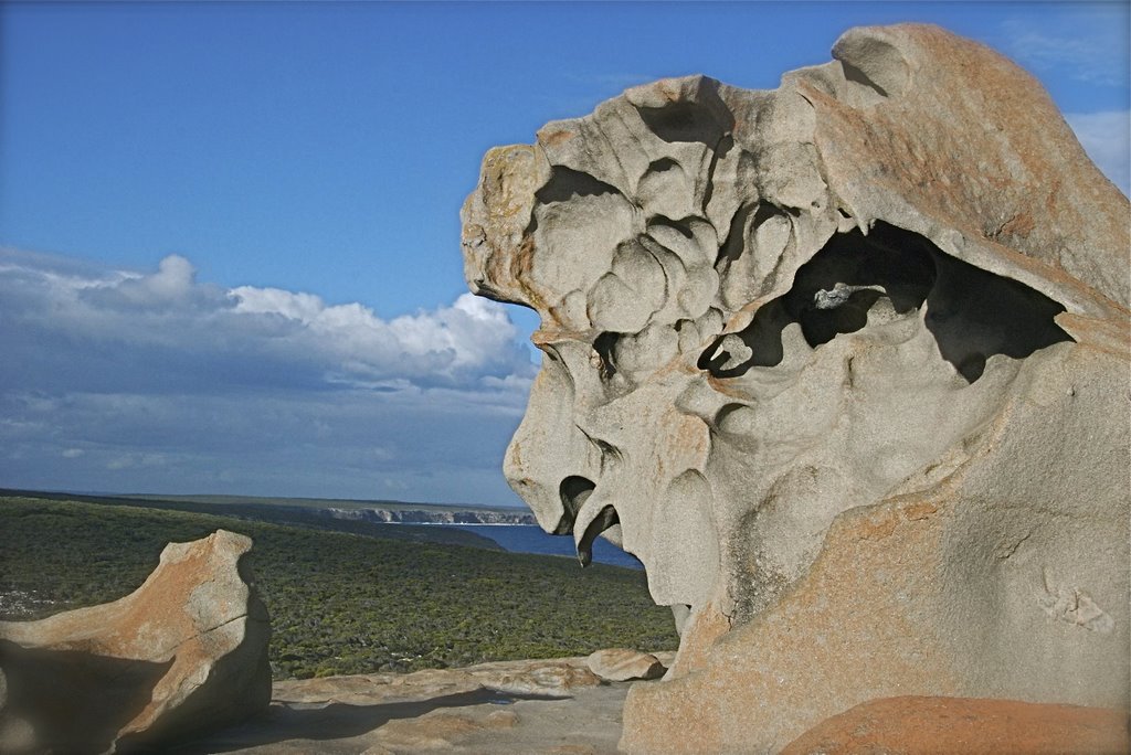 Remarkable Rocks by MomoDonk