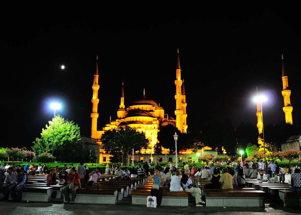 Blue mosque night by dibbsy