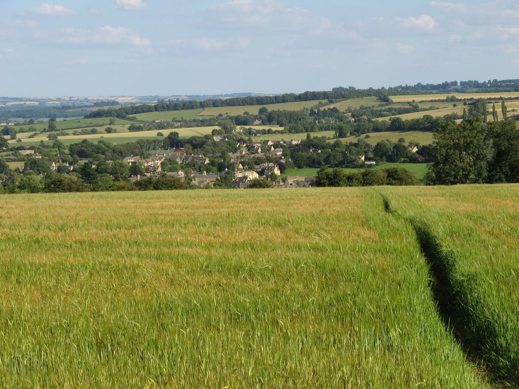 View towards Chipping Campden from halfway up Dover's Hill by Travelling_Chewbacca