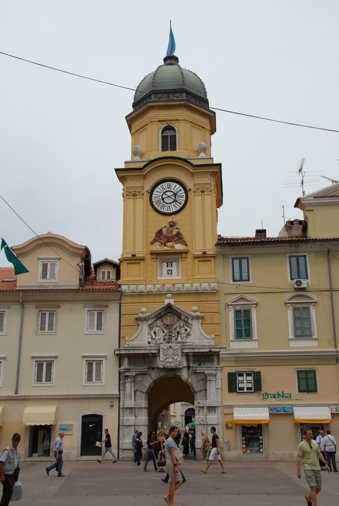 Rijeka, Stadttor mit Uhrturm by paddelklaudi