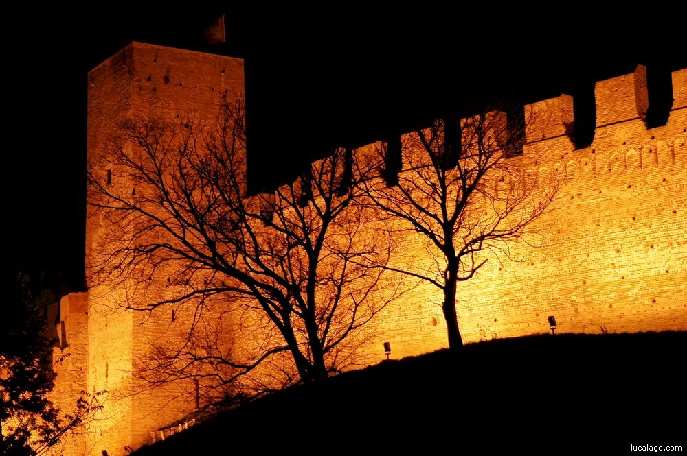 Torre spettrale, Cittadella, Padova by lukelake