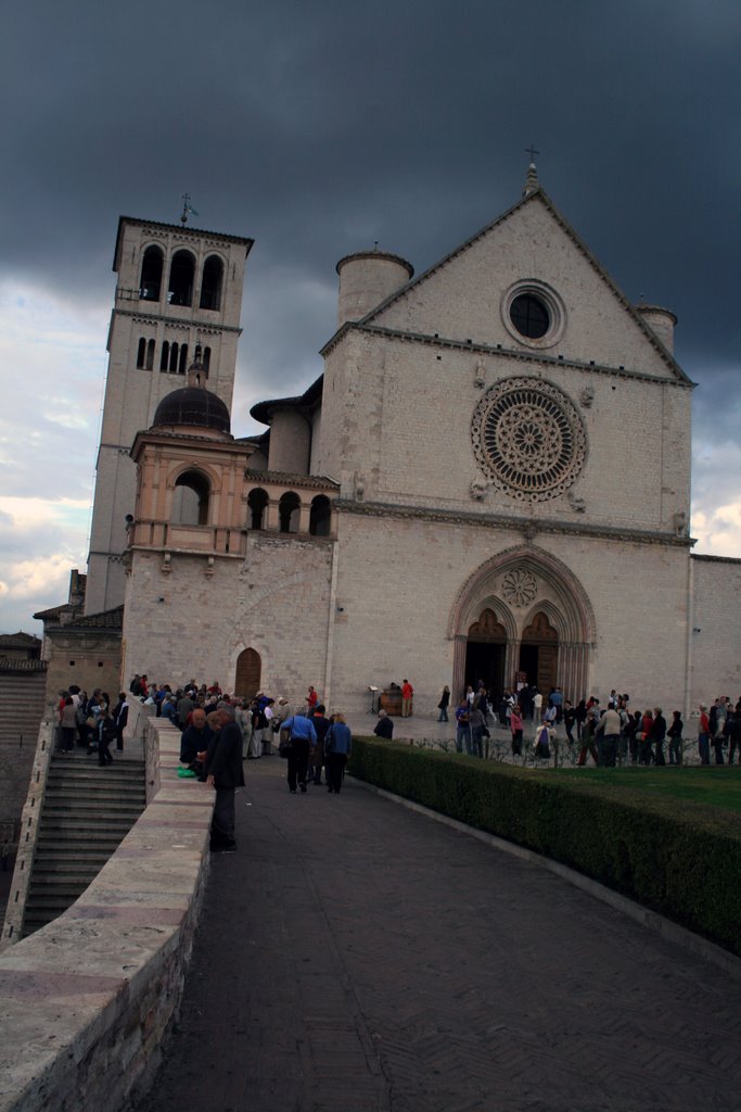 Assisi - Balisica di San Francesco by Gabriele Solcia