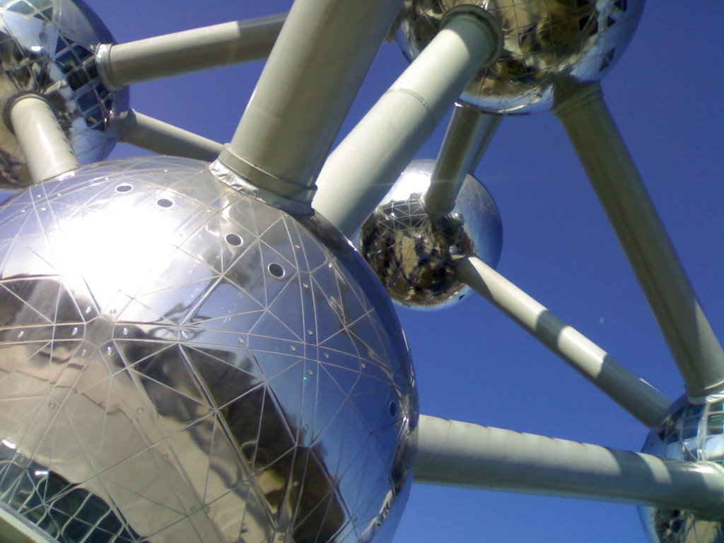 ATOMIUM by pawciobxl