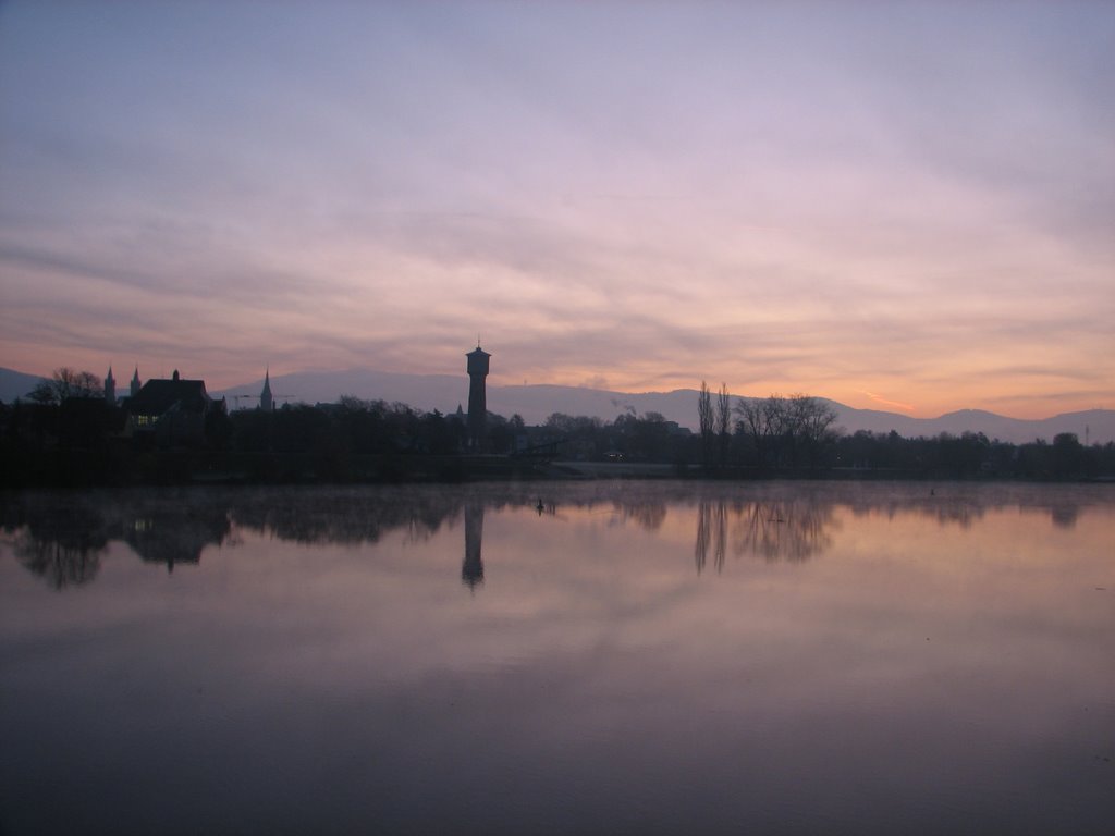 November sunrise over Ladenburg, (Wider view) by dsw_558