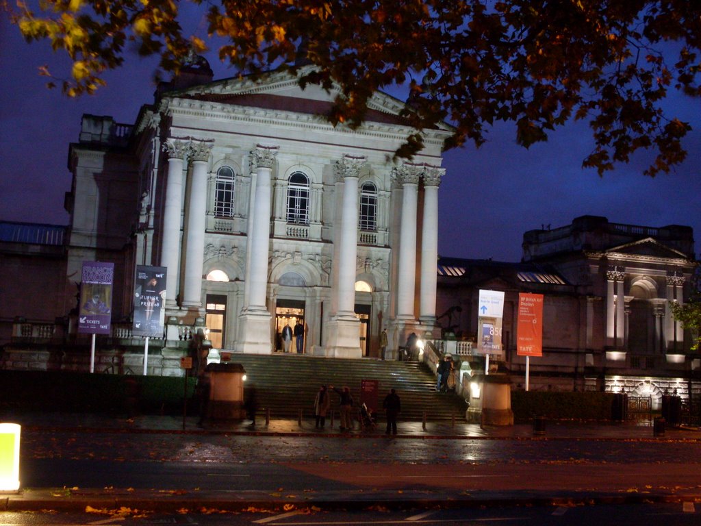 Tate Gallery by night by maulwurfchen