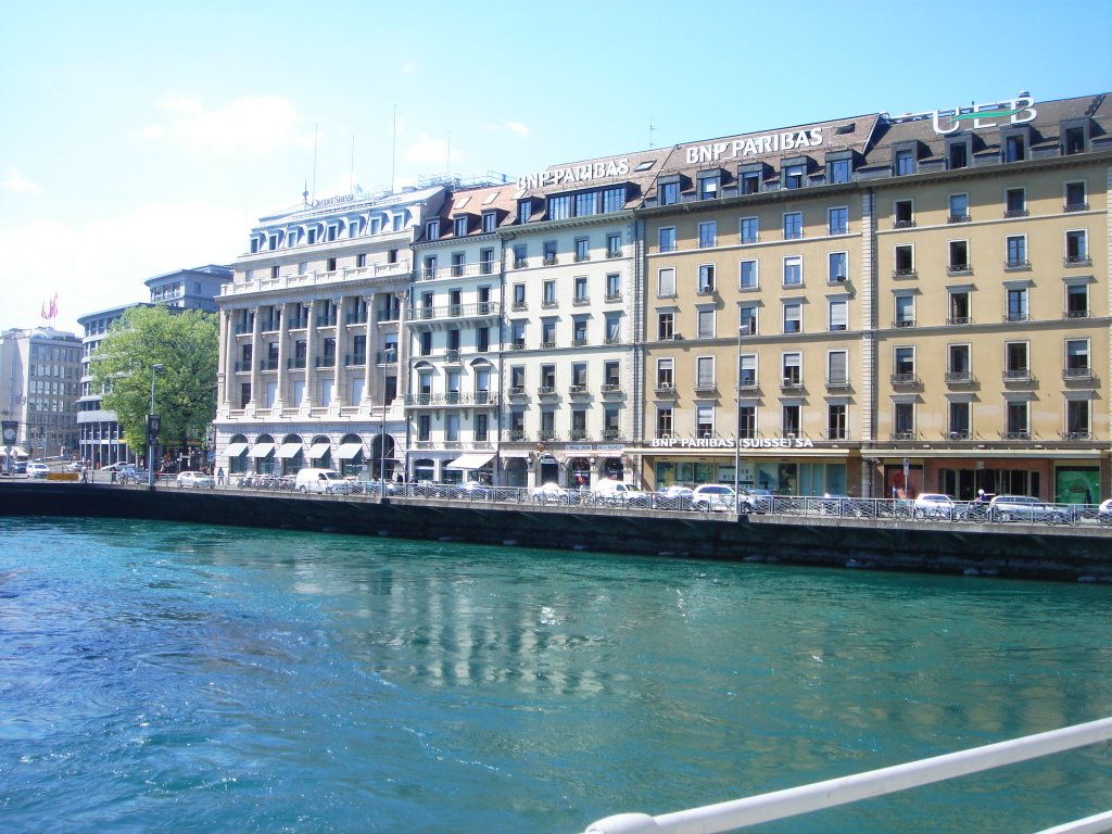 Geneve , Suiza by Aida Mier