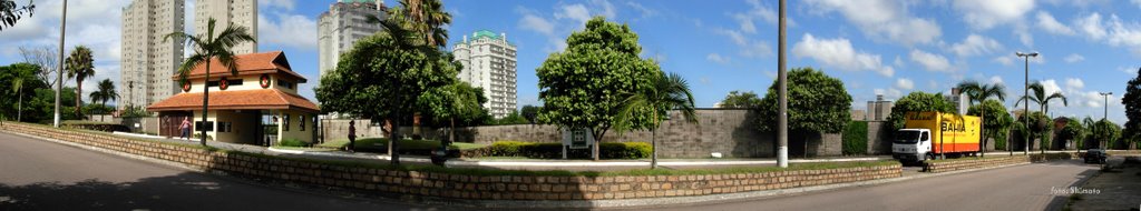 Panoramica da Av. Dona Manoela de Lacerda Vergueiro em frente ao Condomínio Quinta das Laranjeiras. by joao batista shimoto