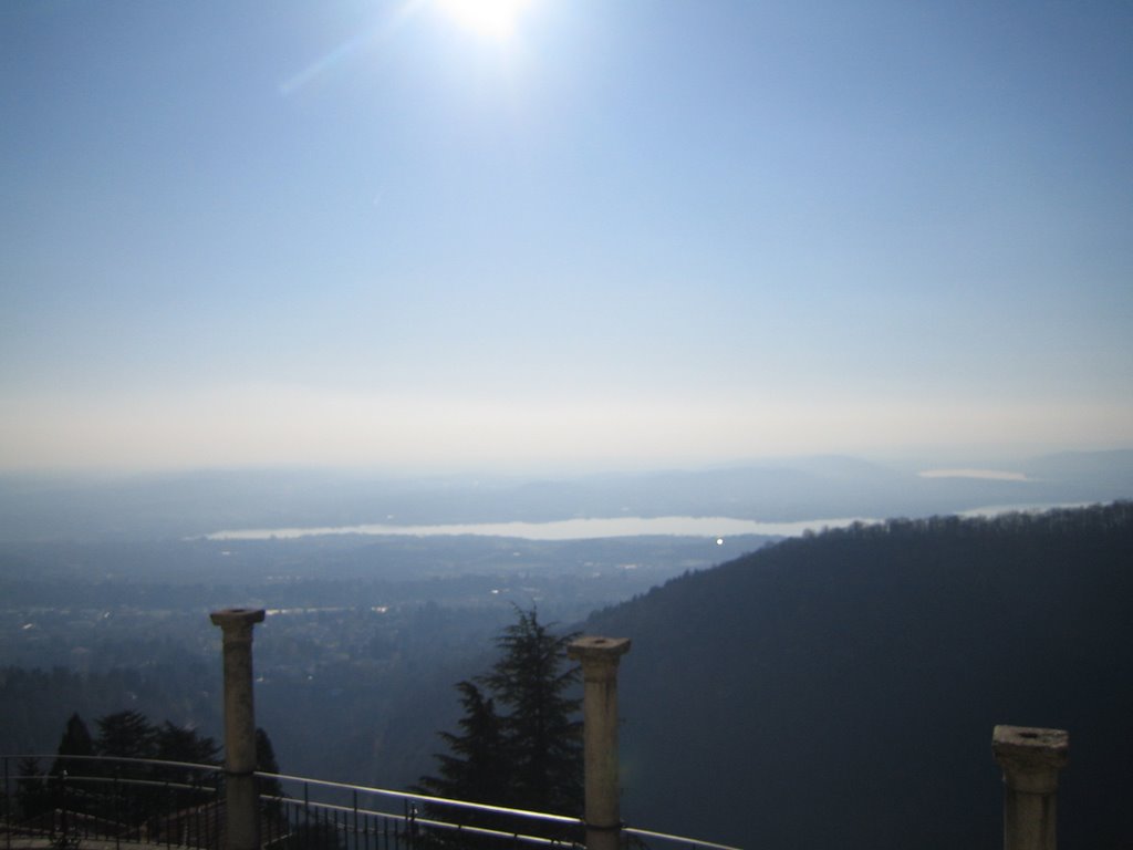 Lago di Varese visto dal Sacro Monte by Gabriele Bistoletti