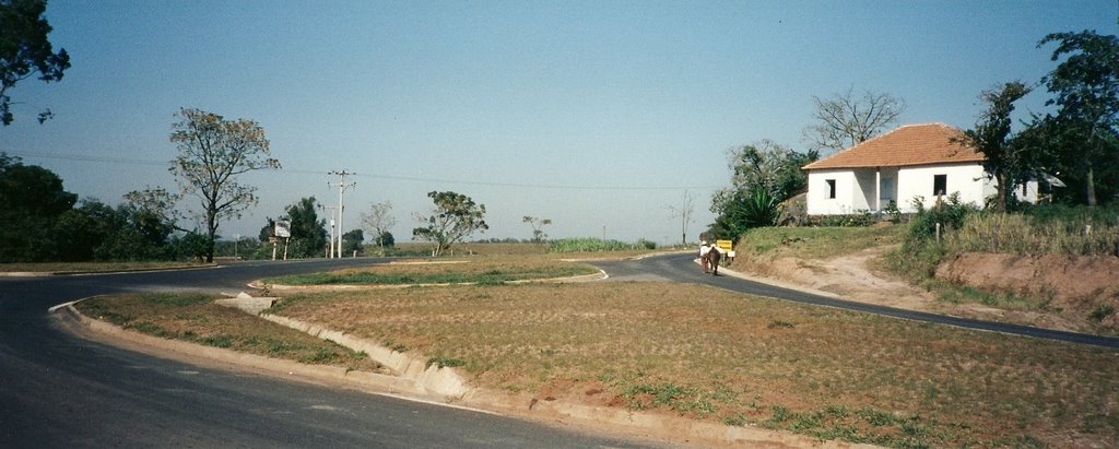 29 - Entroncamento rodoviário da Casa de Tijolo- Data: 29 jun 2002 by JoBaAm