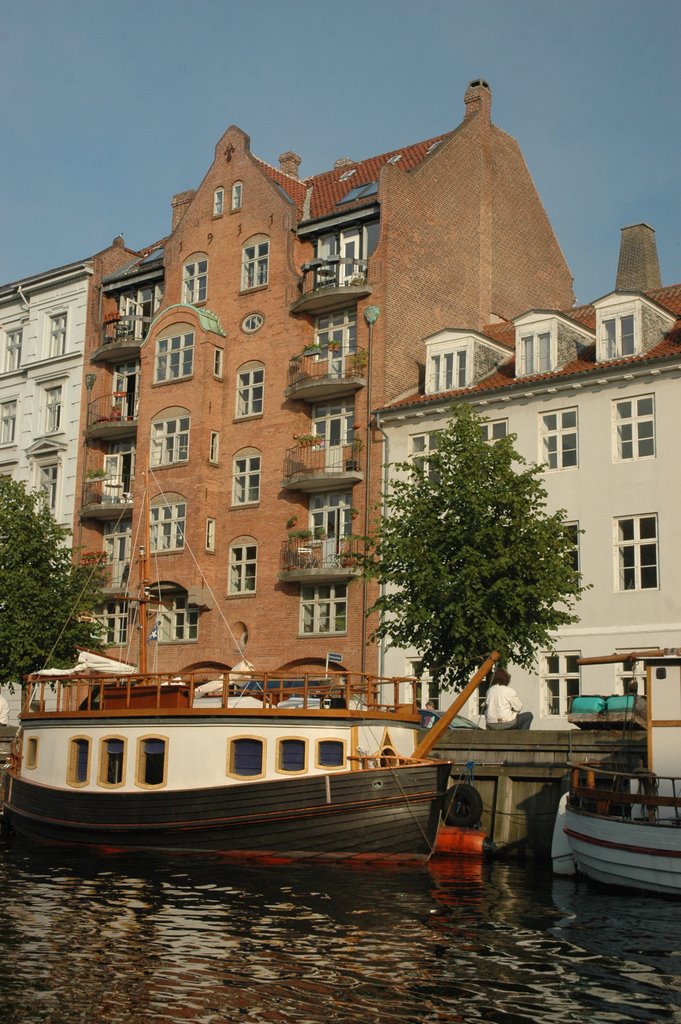 Christianshavn by geoff turpin