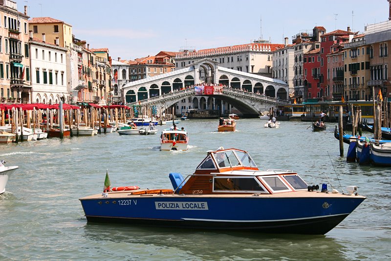 Venezia-Murano-Burano, Venezia, Italy by Toni Blasco