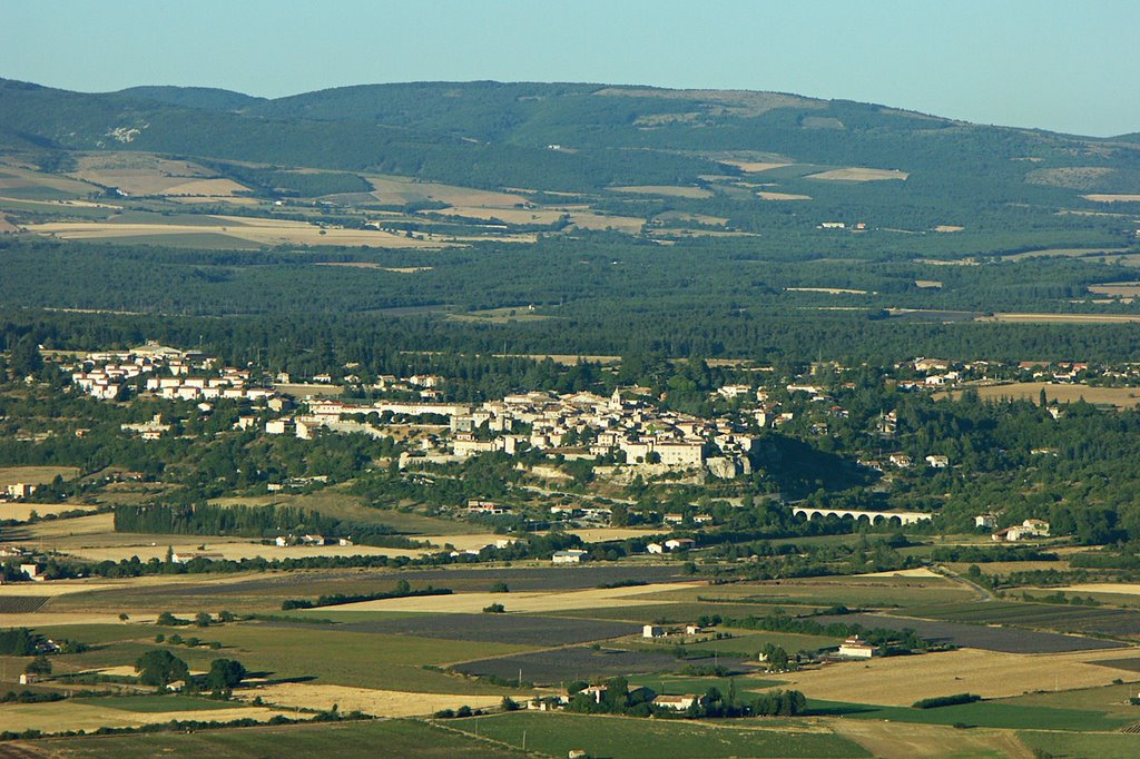 Sault et les contreforts du Ventoux by zepelin78