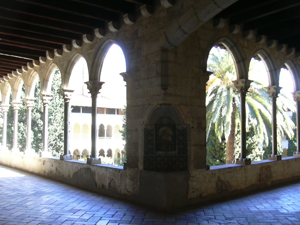 Claustro Monasterio Pedralbes (Barcelona) by ROSAMARESTRELLA