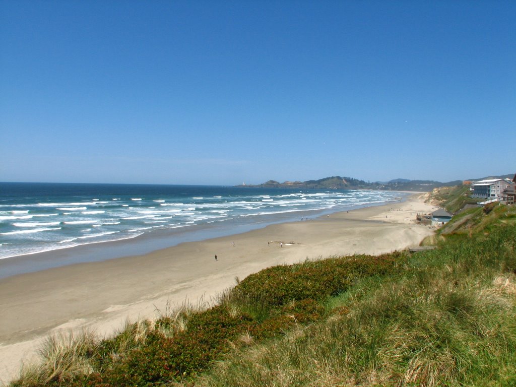 Newport Beach looking towards Yaquina Head by Britlynn