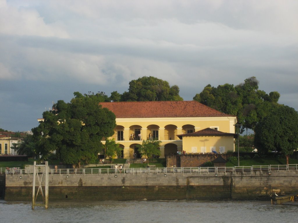 Casa da onze janelas, Belem -PA by Fernando J. G. Gomes