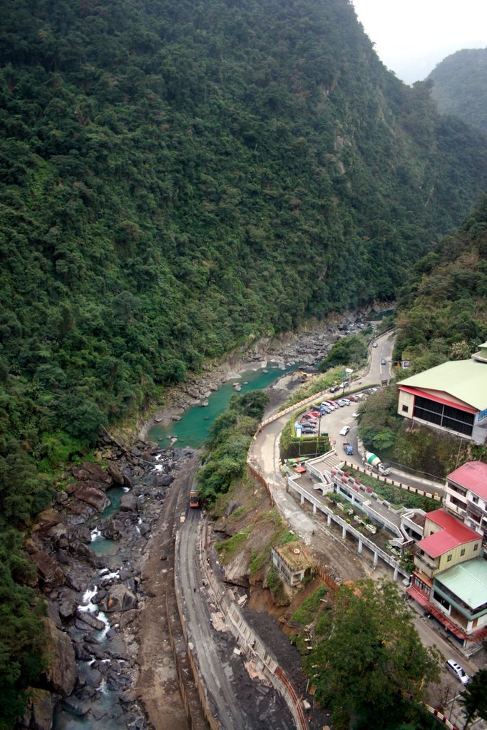 View from the Cable Car at Wulai by Kim Loon Chee