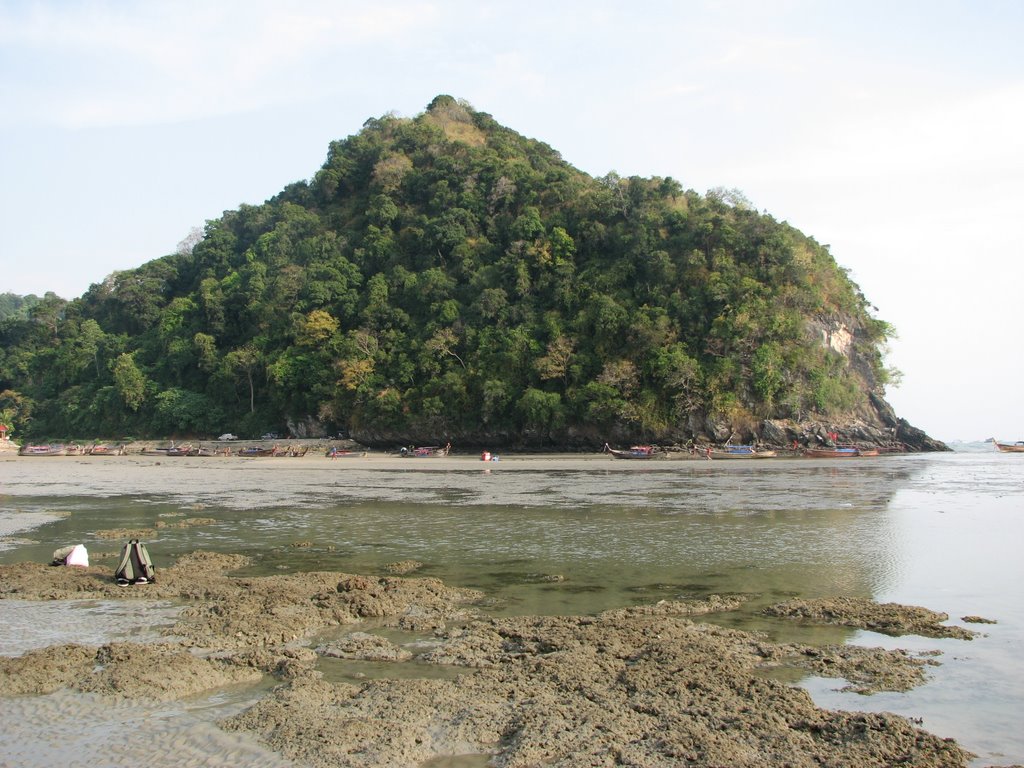 Krabi, Ao Nang beach mountain by dennislad