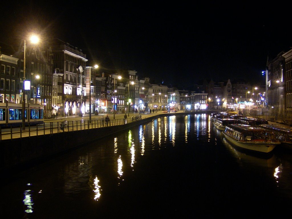 Muntplein at night by Fernandisko