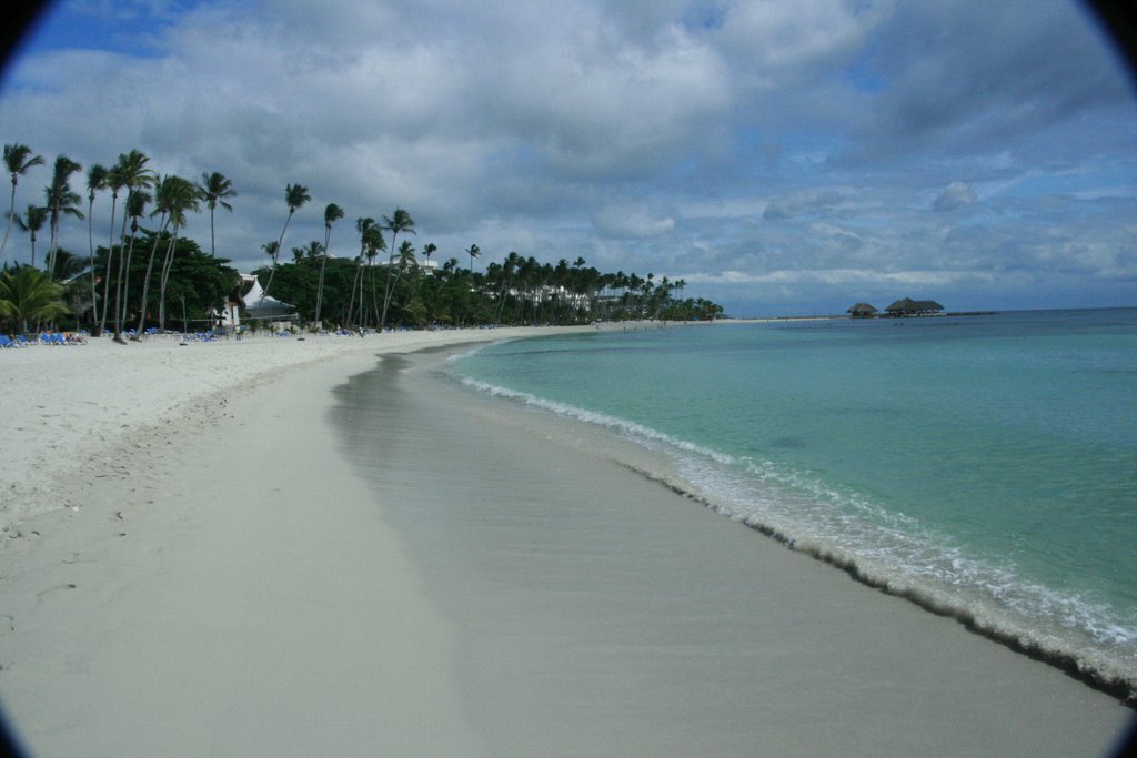 Strand am Hotel Barcelo Capella by carmeneismann