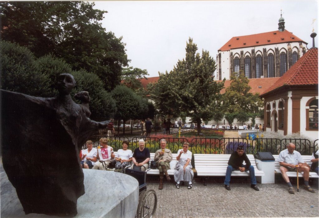 Praha - Frantiscan Garden - View North by txllxt TxllxT