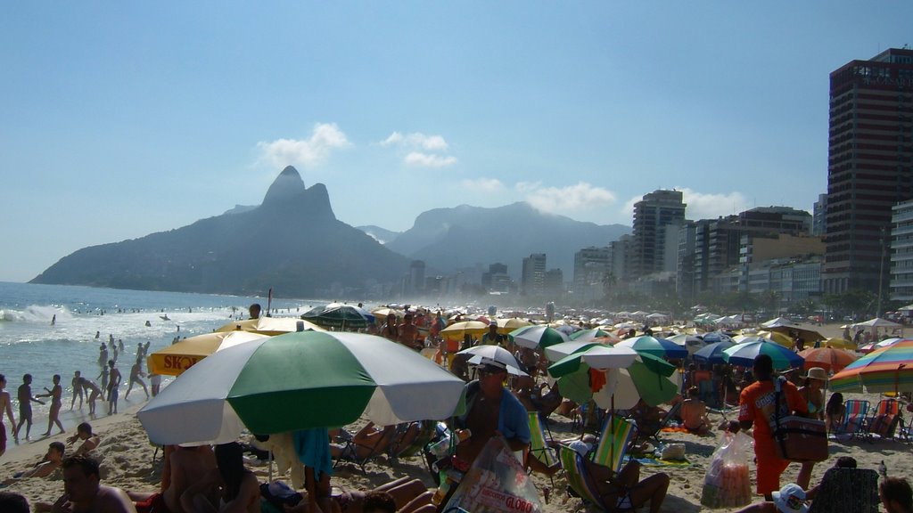 Ipanema beach by contist