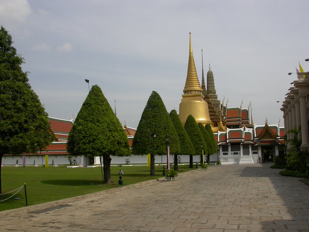 Grand Palace East View at Entrance by w1qa