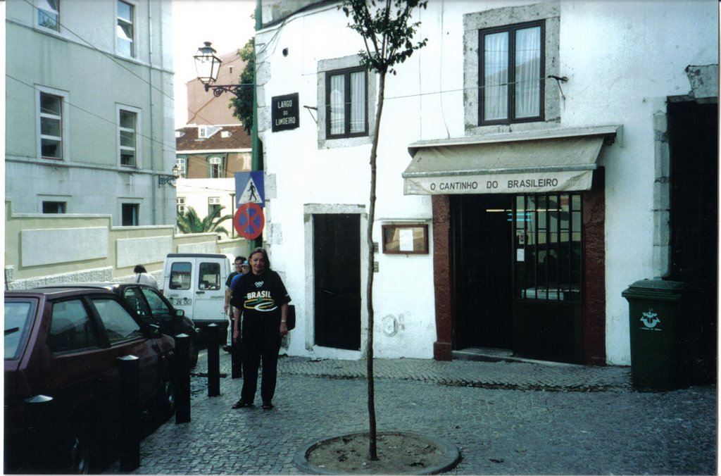 O cantinho brasileiro em Portugal by Rubens Craveiro