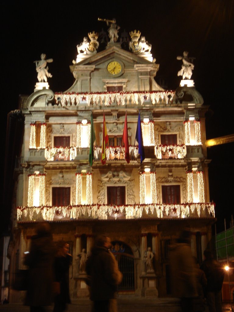 Ayuntamiento de Pamplona by Alberto R