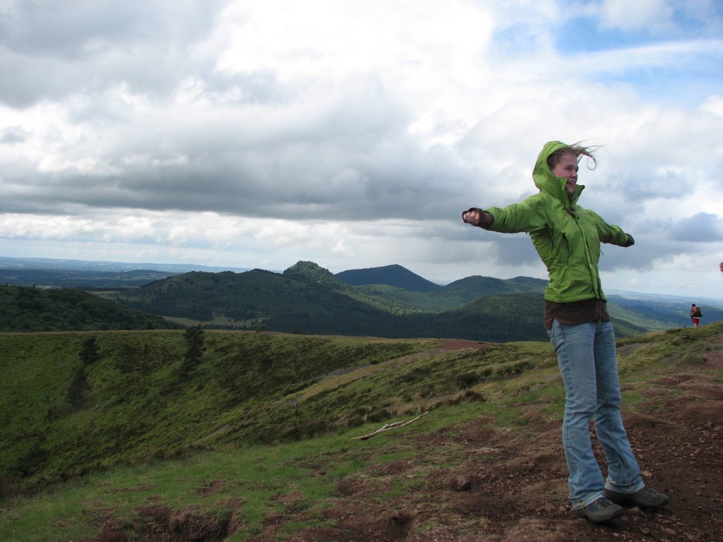 Wind on the top of Volcanoes by Medellee