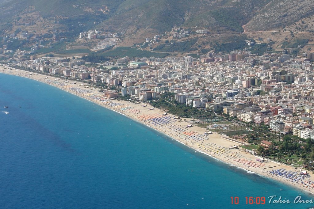 Alanya plajları çok uzun.....! by Tahir ÖNER