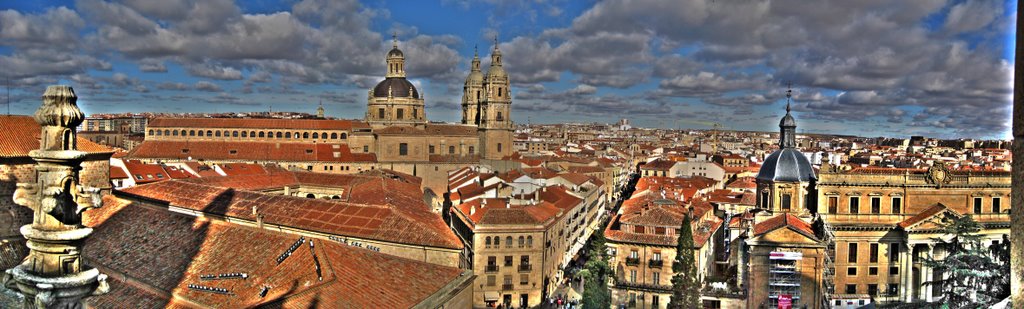 Salamanca - Vista de la Universidad Pontificia desde la Catedral by Alberto González Gar…