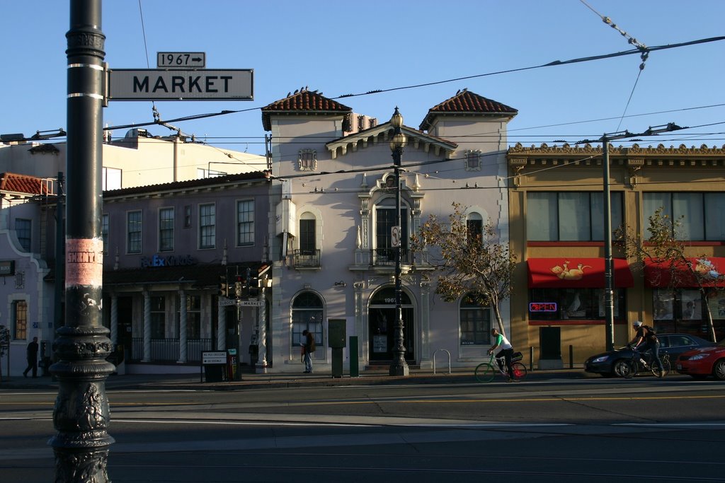 Kinko's (formerly a funeral parlor) at Duboce and Market by Andy Szybalski